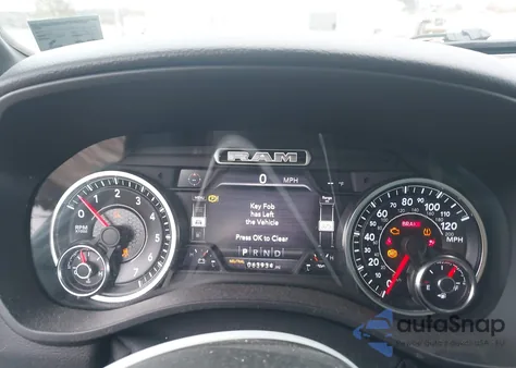 2020 Ram 1500 Big Horn 4X4 5'7 Box z USA, uszkodzony, nr VIN 1C6SRFFT6LN163186